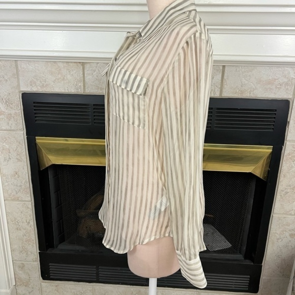 Madewell Button Down, Neutral Sheer Shirt with Chest Pockets - Picture 7 of 15